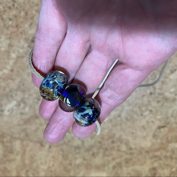 Vintage 90’s Handmade Pyrex Glass Beads - Set of 3 - Picture 12 of 16